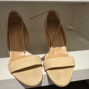 Jill Stuart Cream Heels Minimalist Design